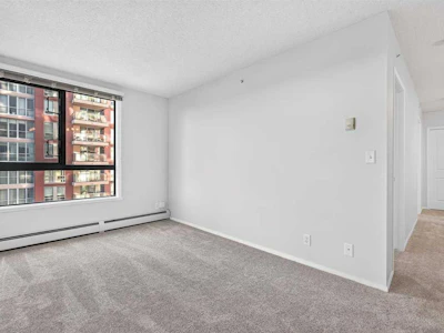 914-1111 6 Avenue SW - 3