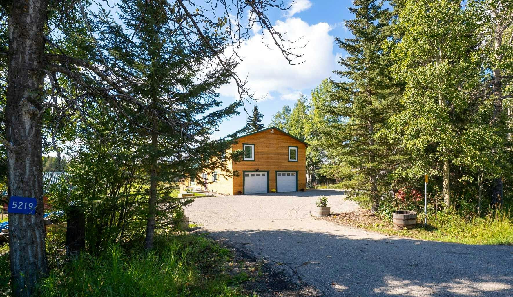 5219 579 Highway, Rural Mountain View County, AB, T0M 2E0