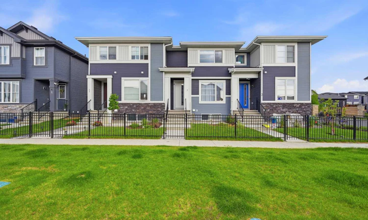 7 Lambeau Lane SE