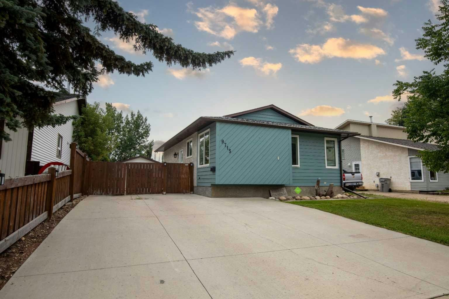 9715 69 Avenue, Grande Prairie, AB, T8V 5E4