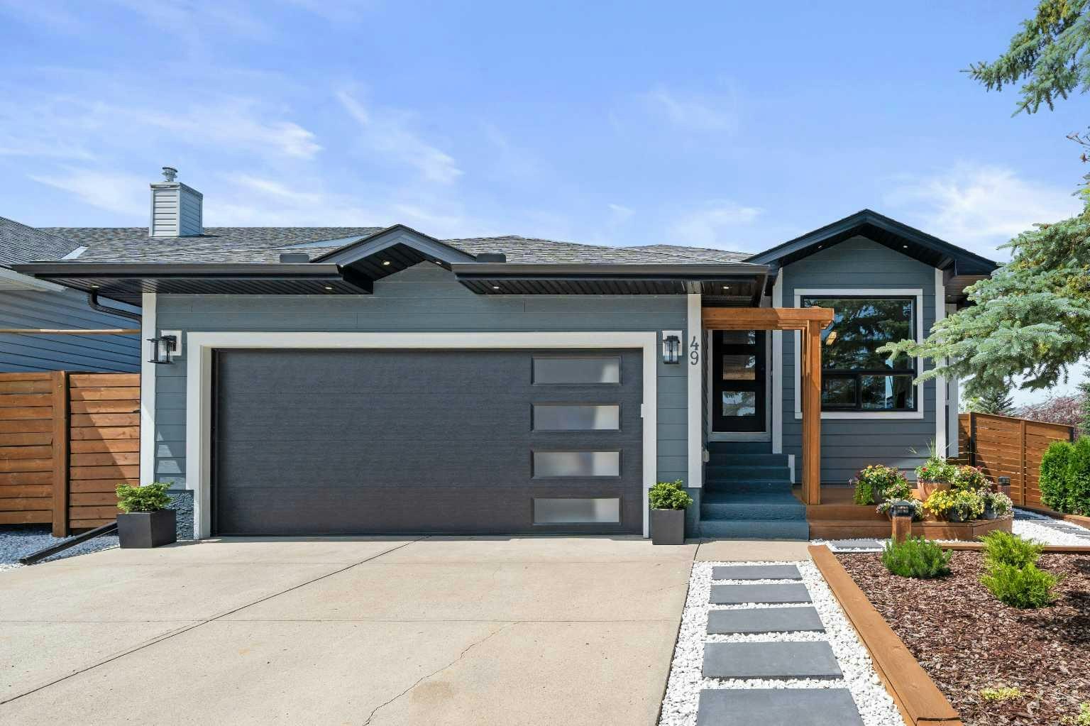 49 Sunlake Road SE, Calgary, AB, T2X 3G8