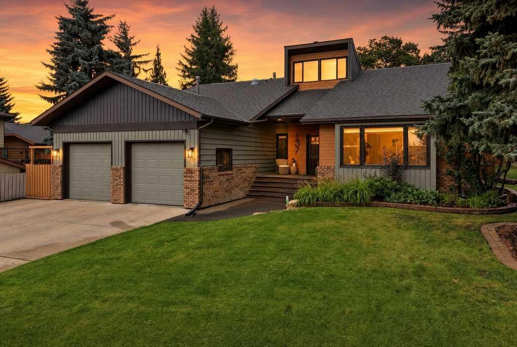 137 Dickenson Crescent, Red Deer, AB, T4R 1Z1