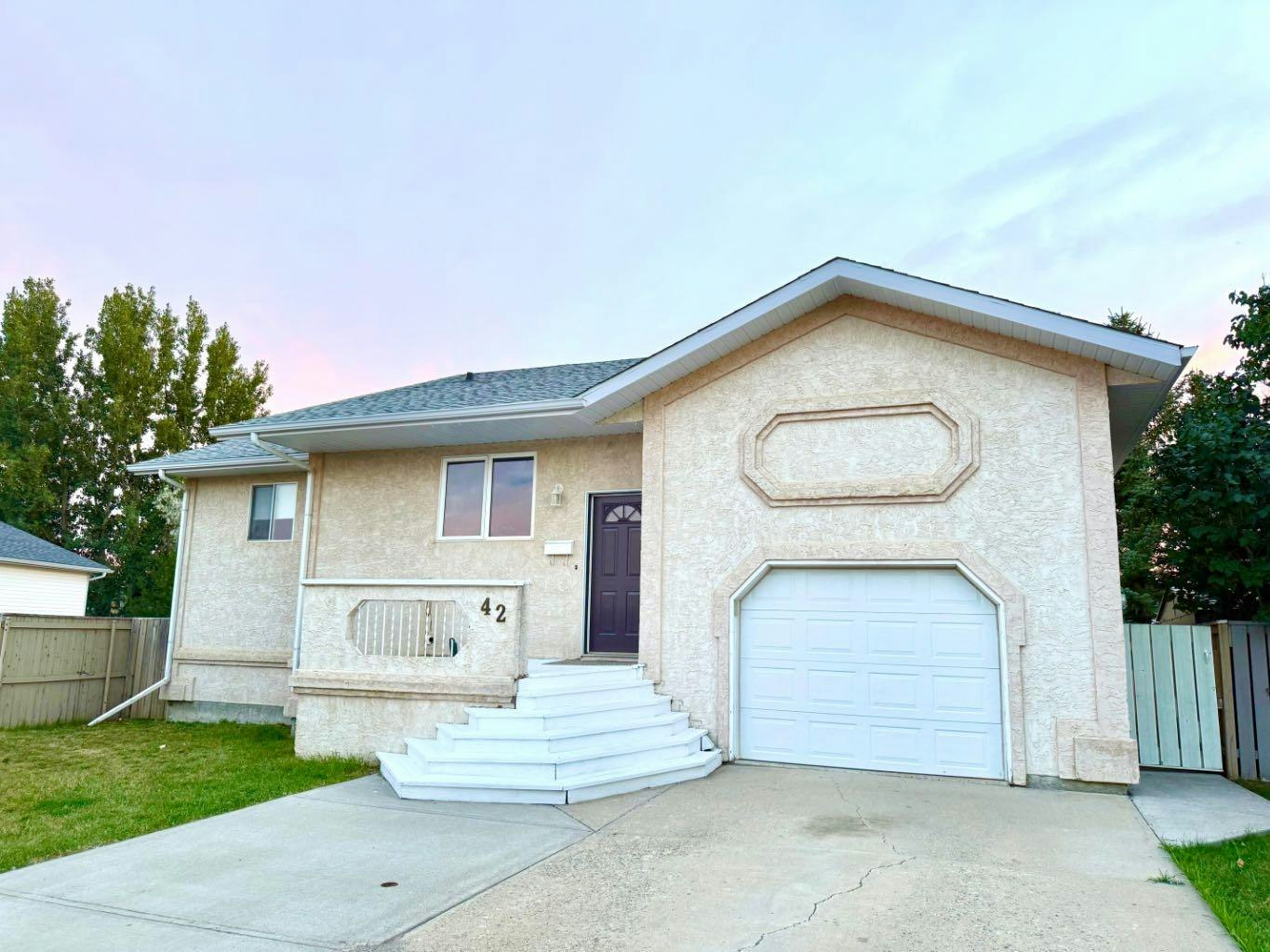 42 Mt Backus Crescent W, Lethbridge, AB, T1K 6P6