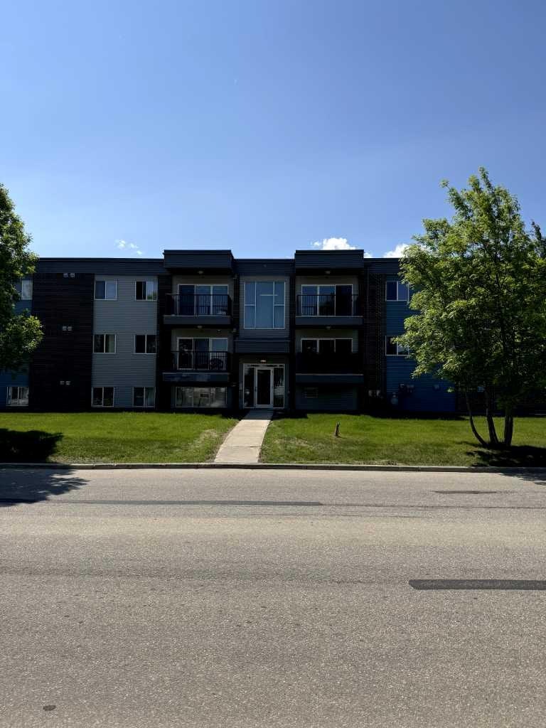 205-709 6 Avenue SE, Slave Lake, AB, T0G 2A3