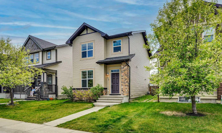 173 Skyview Springs Crescent NE