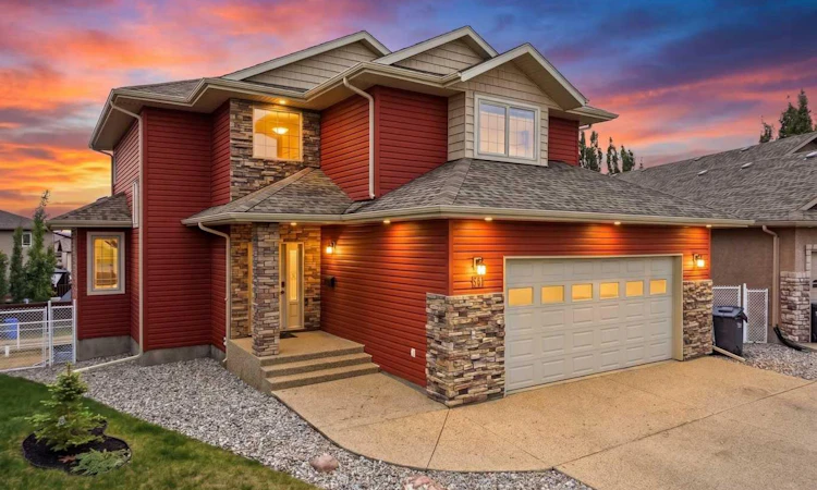 30 Lawson Close