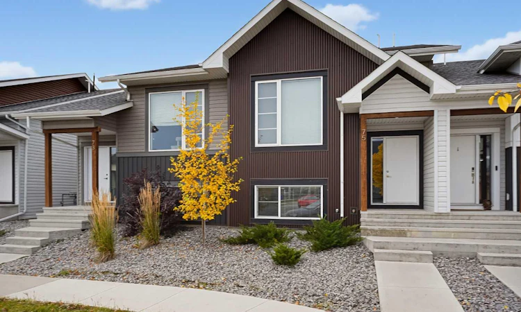 75 Ellington Crescent