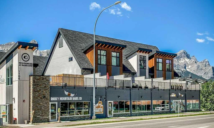 104-1106 Bow Valley Trail