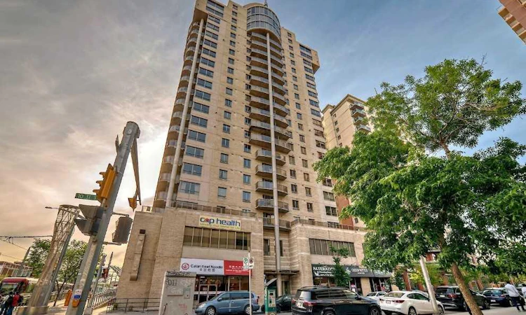 703-683 10 Street SW