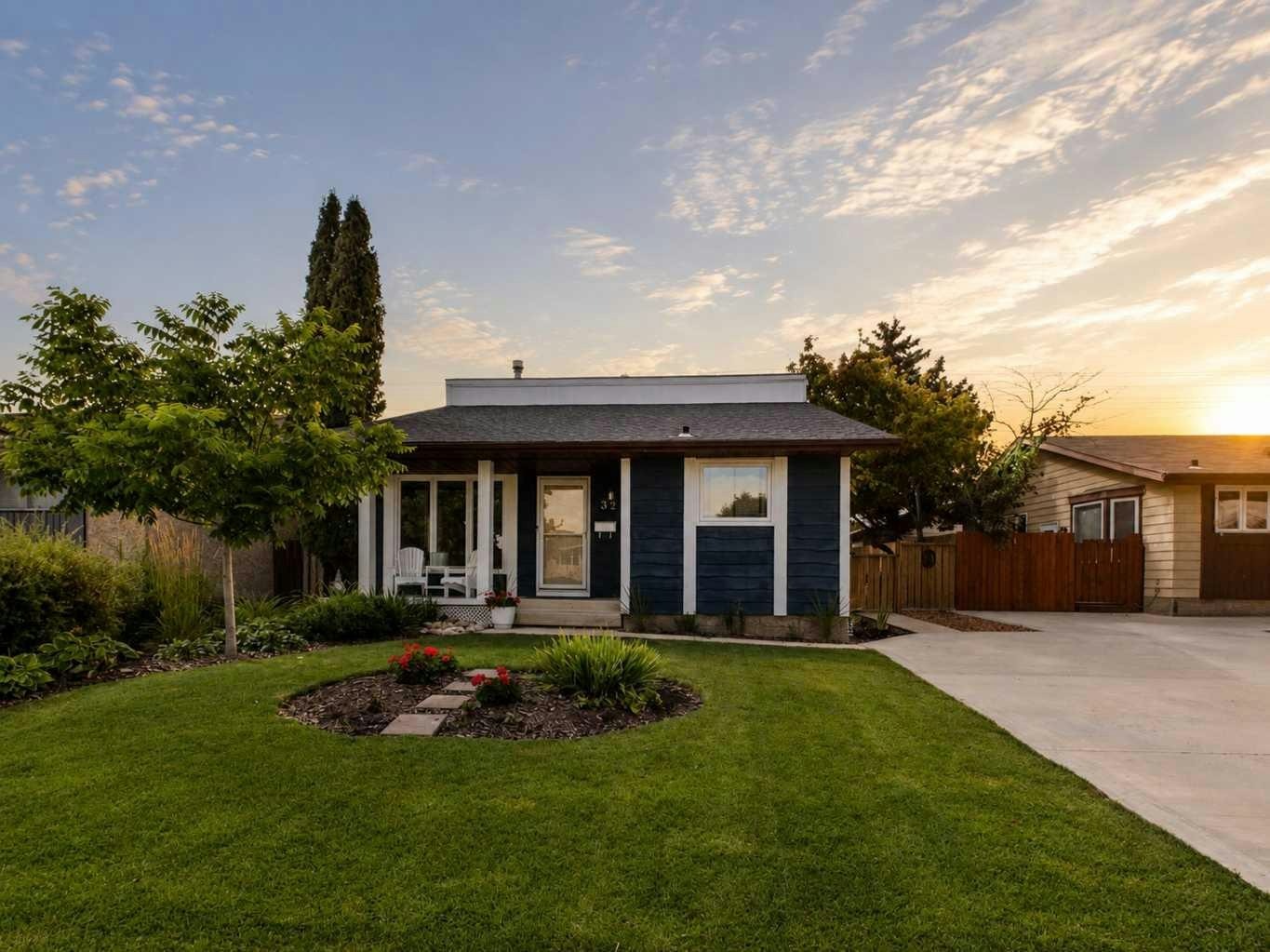 32 Haliburton Crescent, Red Deer, AB, T4N 6K3