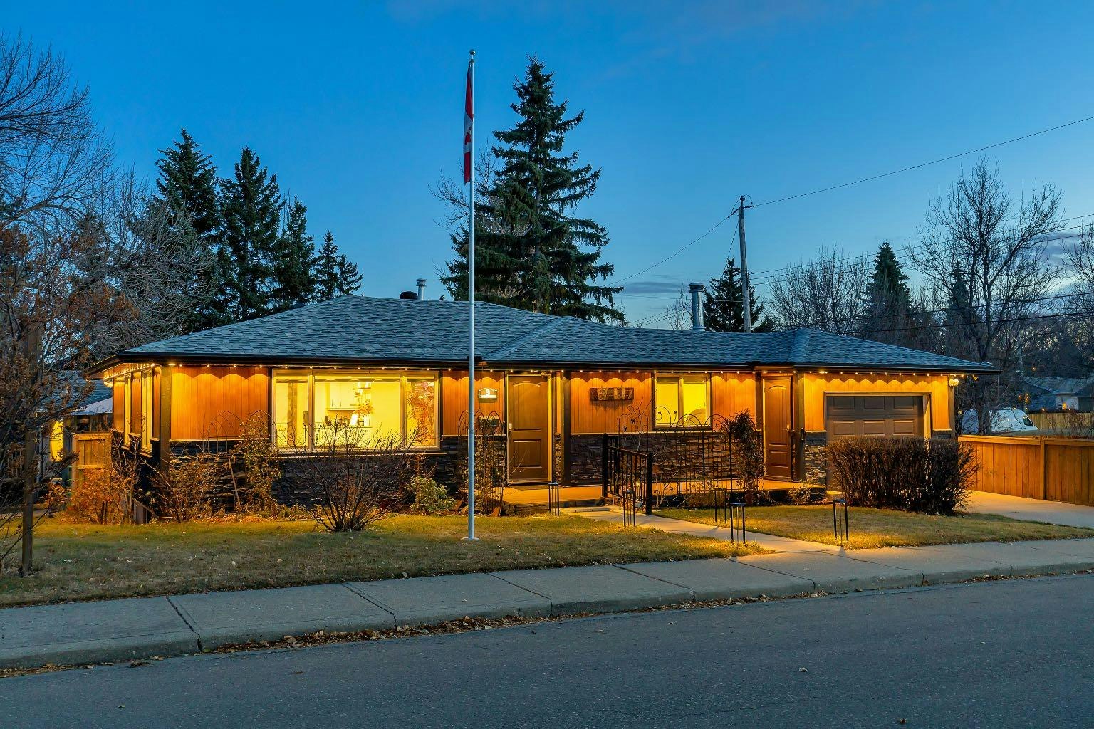 3 Cardiff Drive NW, Calgary, AB, T2K 1R4