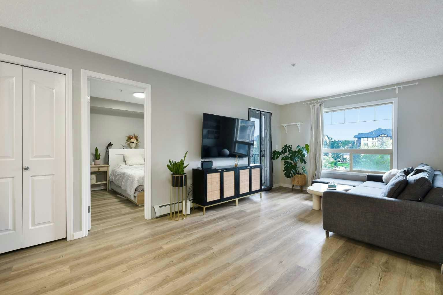4313-60 Panatella Street NW, Calgary, AB, T3K 0M2