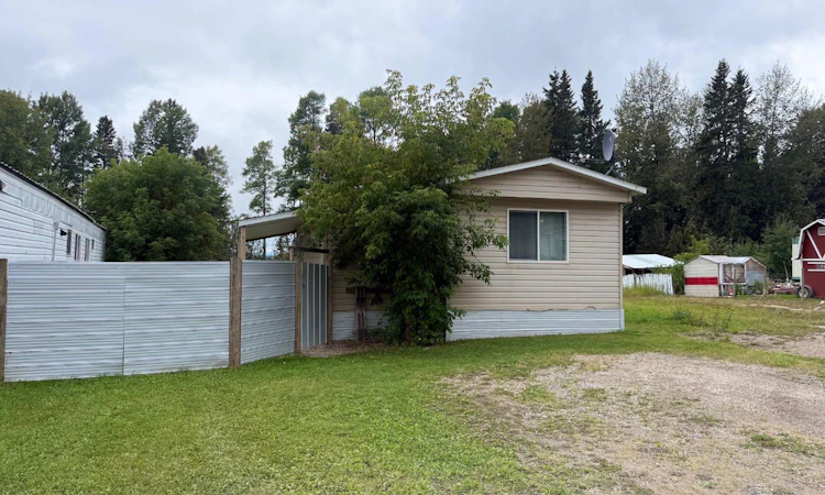 32 9 Pinewoods Drive