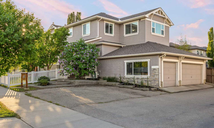 318 Coopers Drive SW