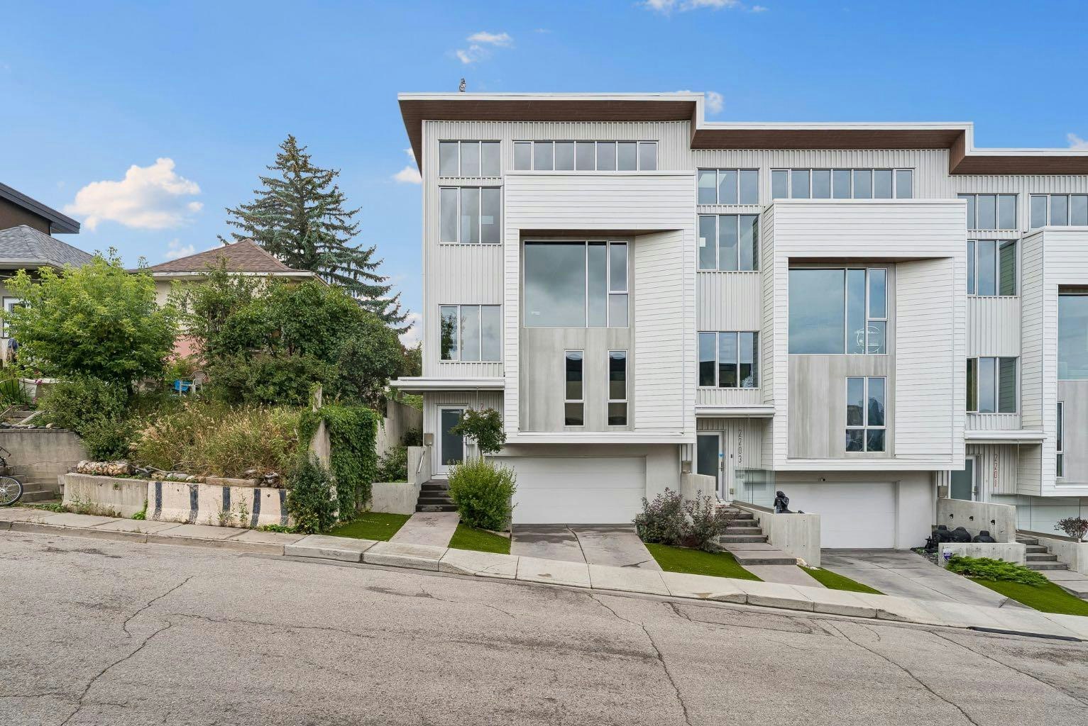 2205 17 Street SW, Calgary, AB, T2T 4M7