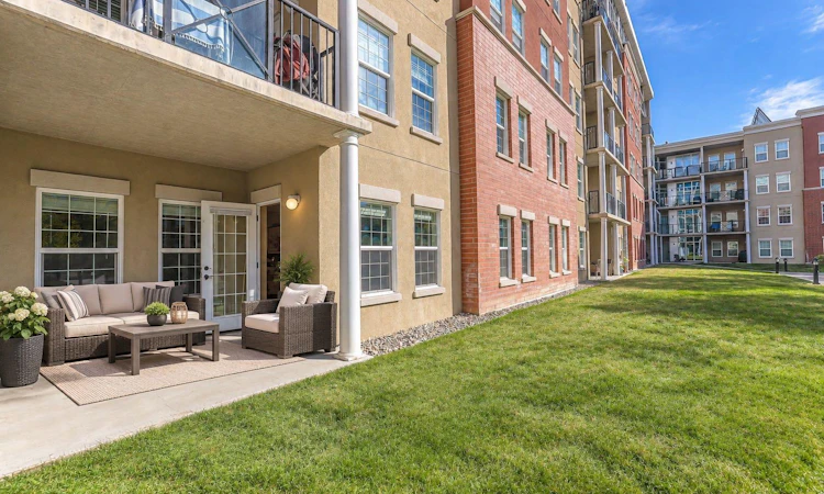 1305-11811 Lake Fraser Drive SE