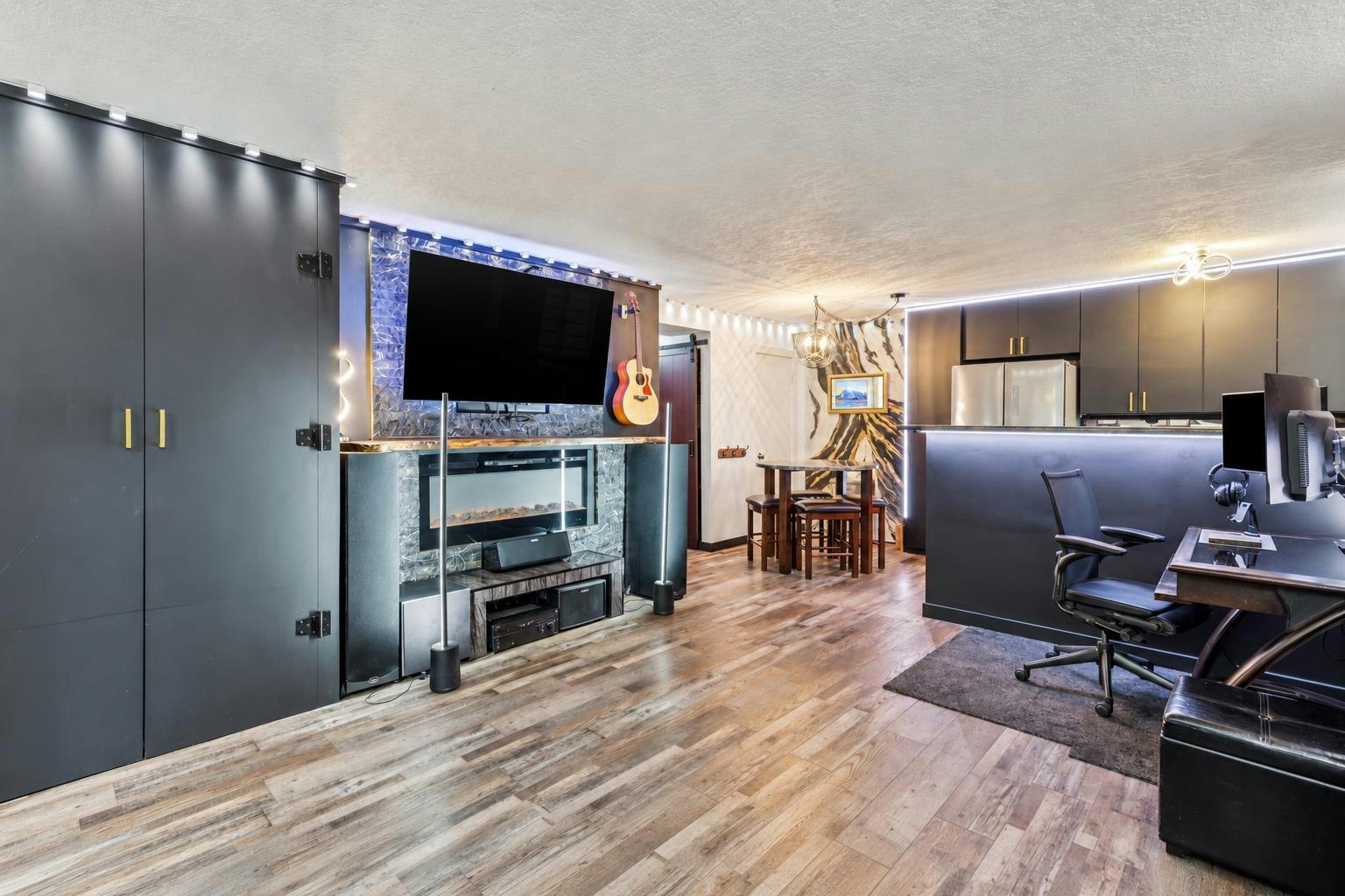 101-215 25 Avenue SW, Calgary, AB, T2S 0L2