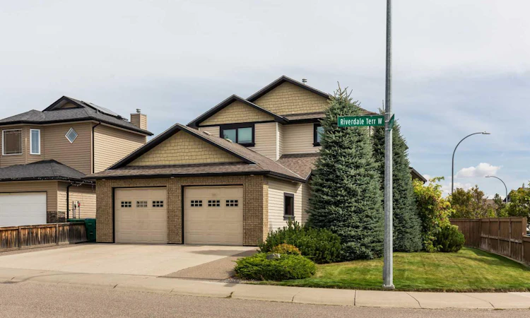 151 Riverdale Terrace W