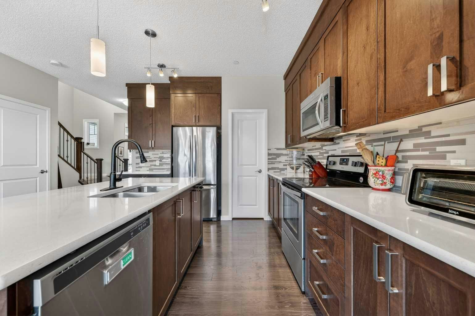 15 Fireside Crescent, Cochrane, AB, T4C 2L4 - 8