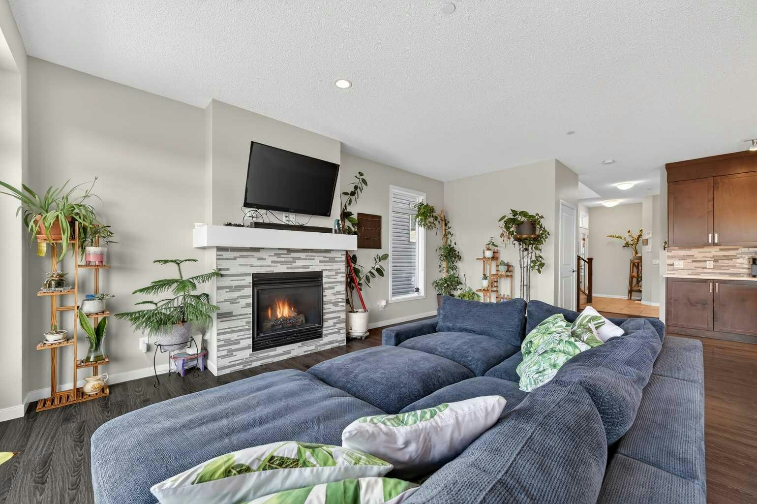 15 Fireside Crescent, Cochrane, AB, T4C 2L4 - 14