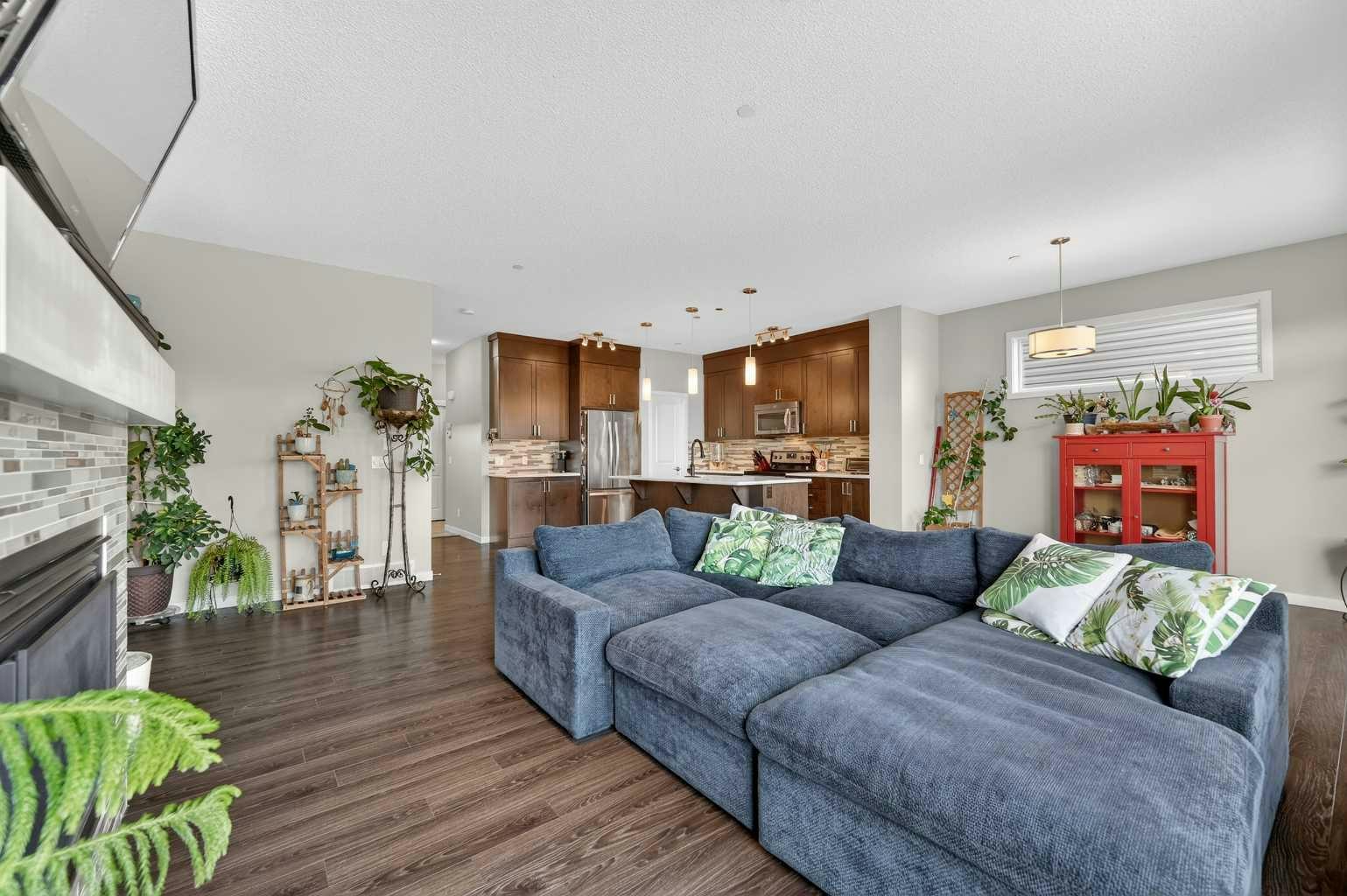 15 Fireside Crescent, Cochrane, AB, T4C 2L4 - 17