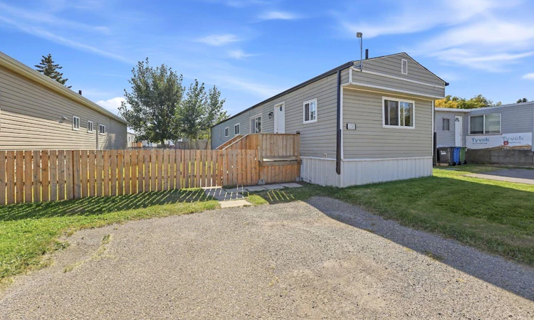 330-5344 76 Street