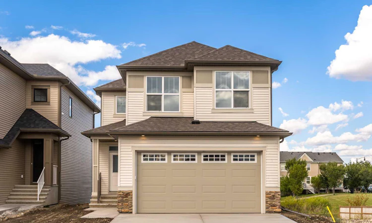 308 Montrose Crescent SE