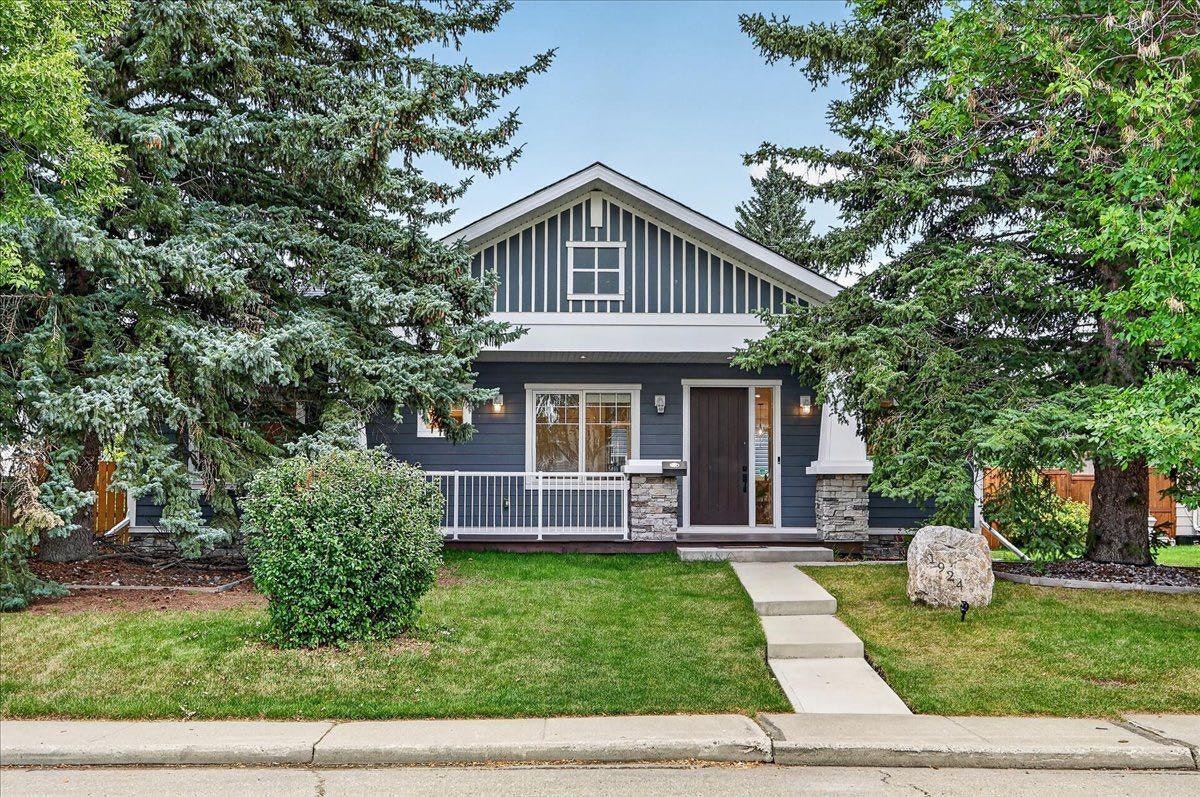 1924 Glenmount Drive SW, Calgary, AB, T3E 4B6