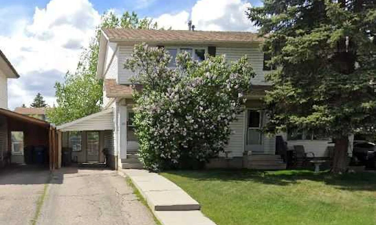40 Fonda Crescent SE