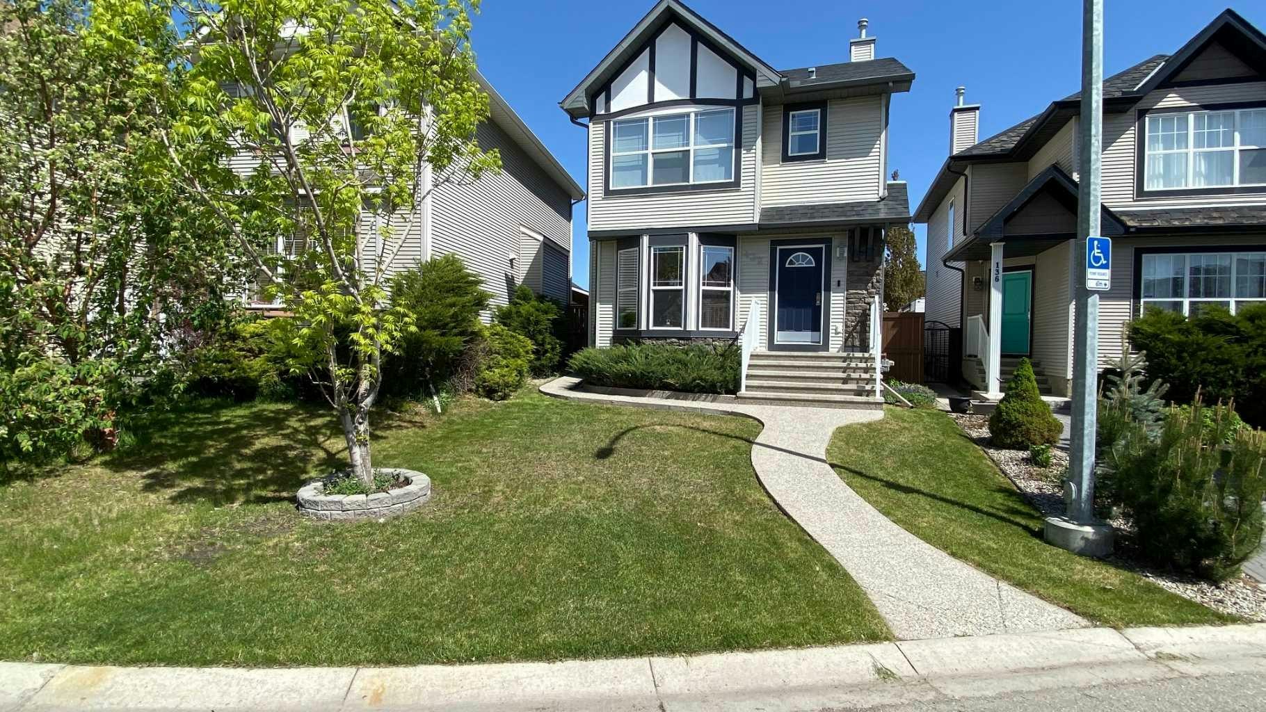 132 Cranberry Lane SE, Calgary, AB, T3M 0L7