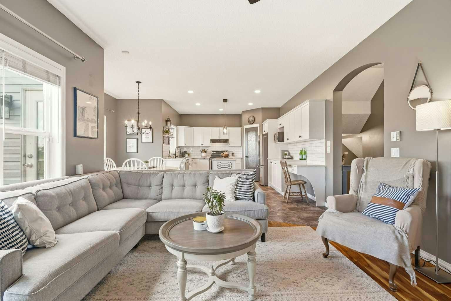 220 Springmere Place, Chestermere, AB, T1X 1J2