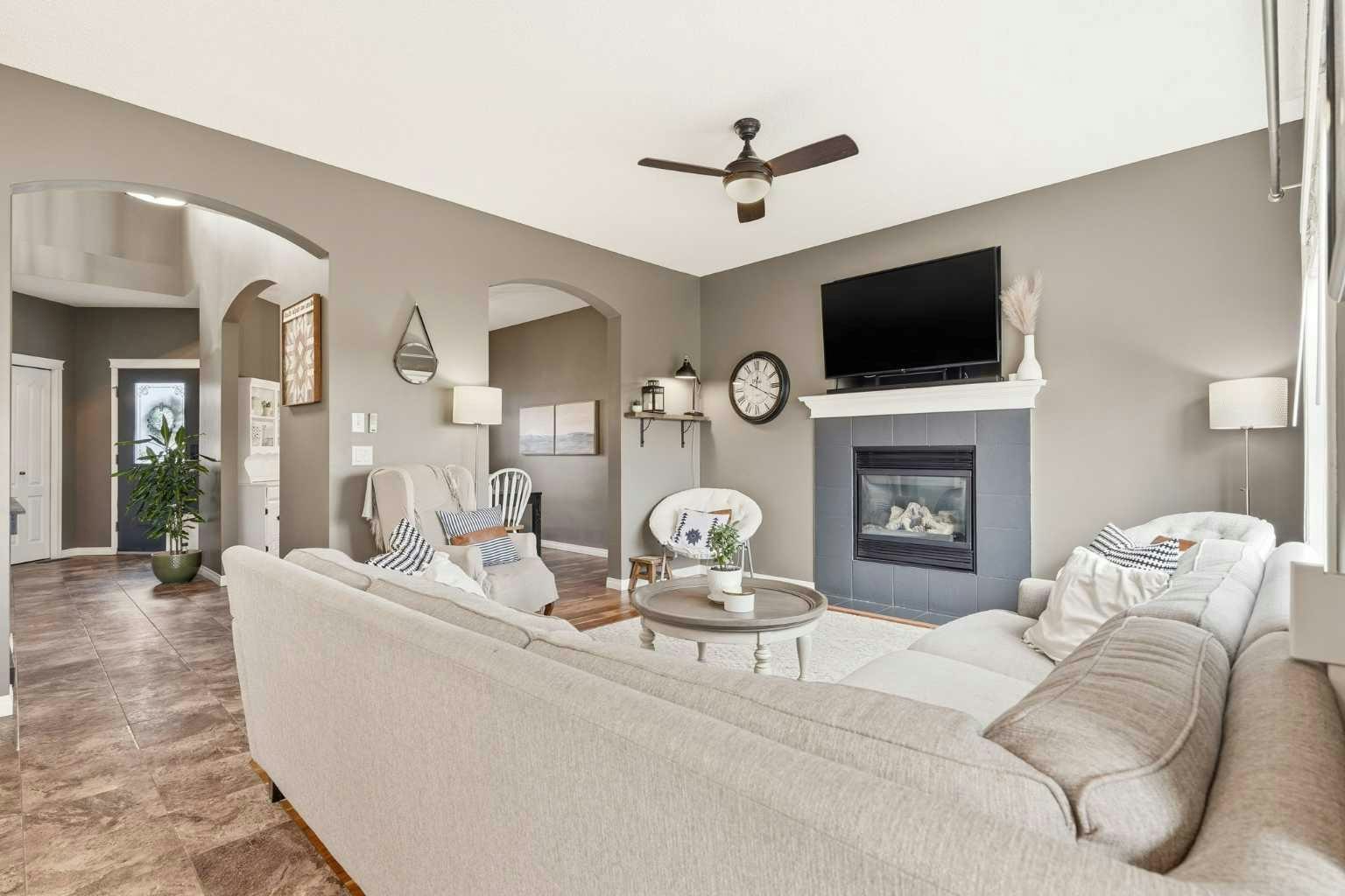 220 Springmere Place, Chestermere, AB, T1X 1J2