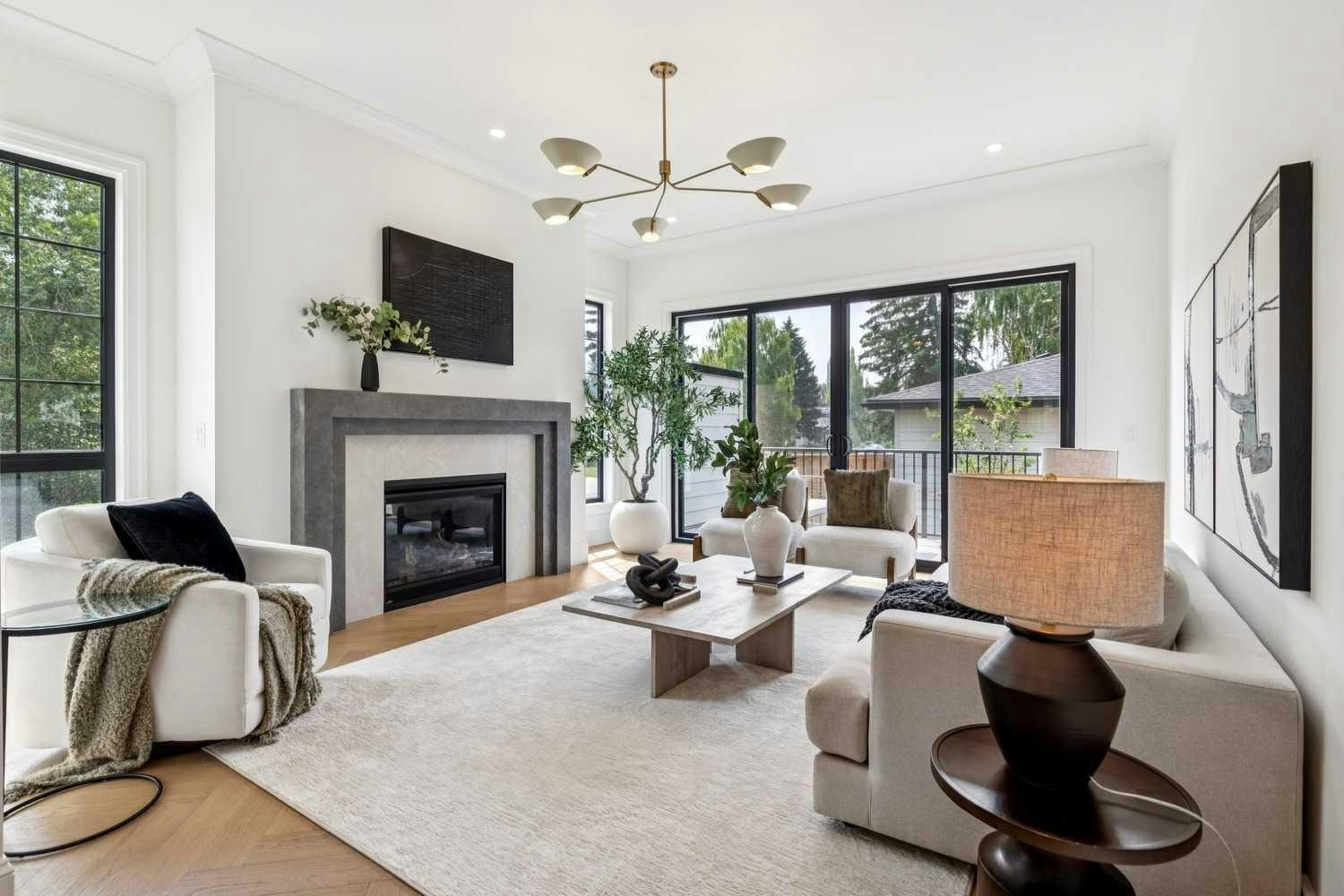 1605 42 Avenue SW, Calgary, AB, T2T 2M4