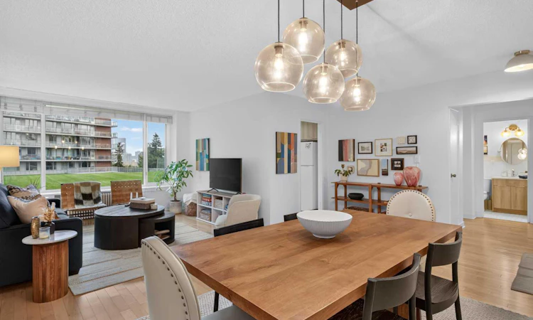 204-3316 Rideau Place SW