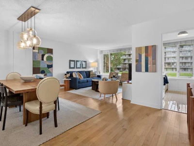 204-3316 Rideau Place SW - 2