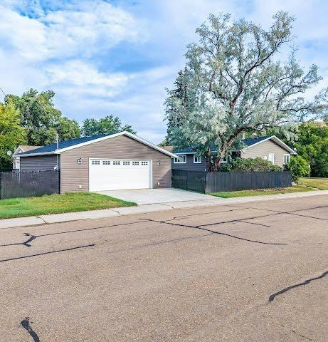 909 Riverside Drive E, Drumheller, AB, T0J 0Y5