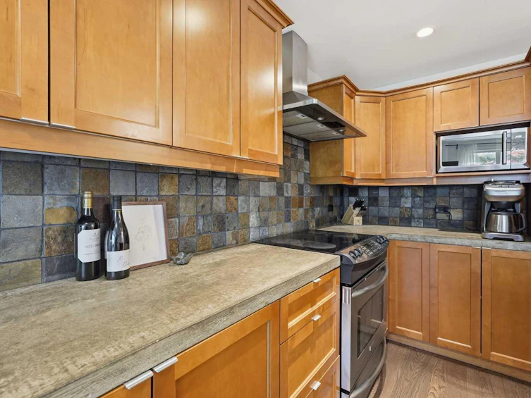 305-532 5 Avenue NE, Calgary, AB, T2E 0L2 - 7