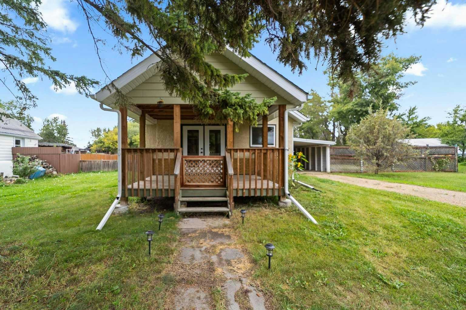 210 Mcgill Street, Ferintosh, AB, T0B 1M0