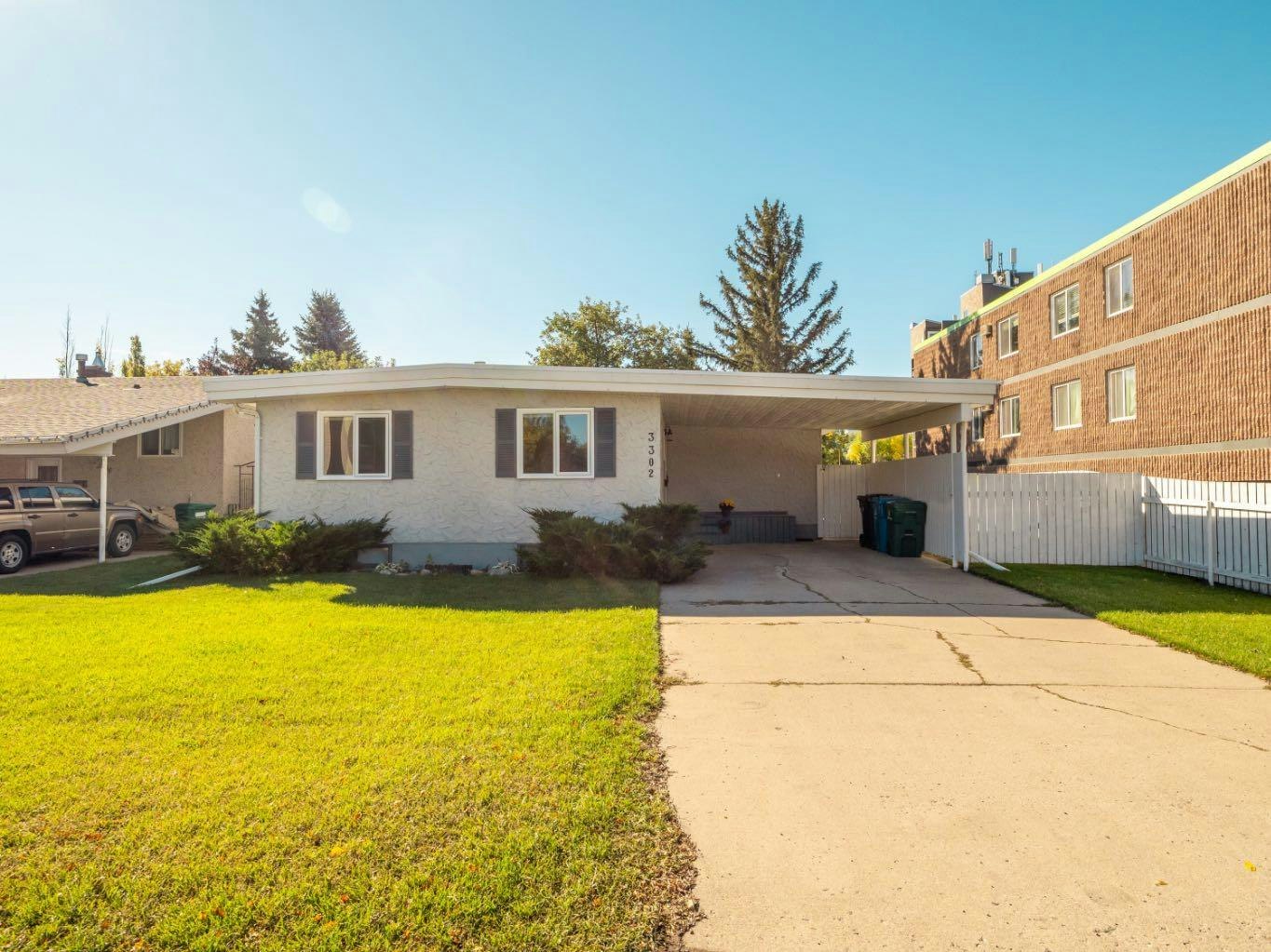 3302 20th Avenue S, Lethbridge, AB, T1K 3M7