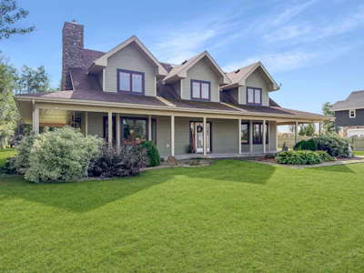 15 2 Avenue SW - 2