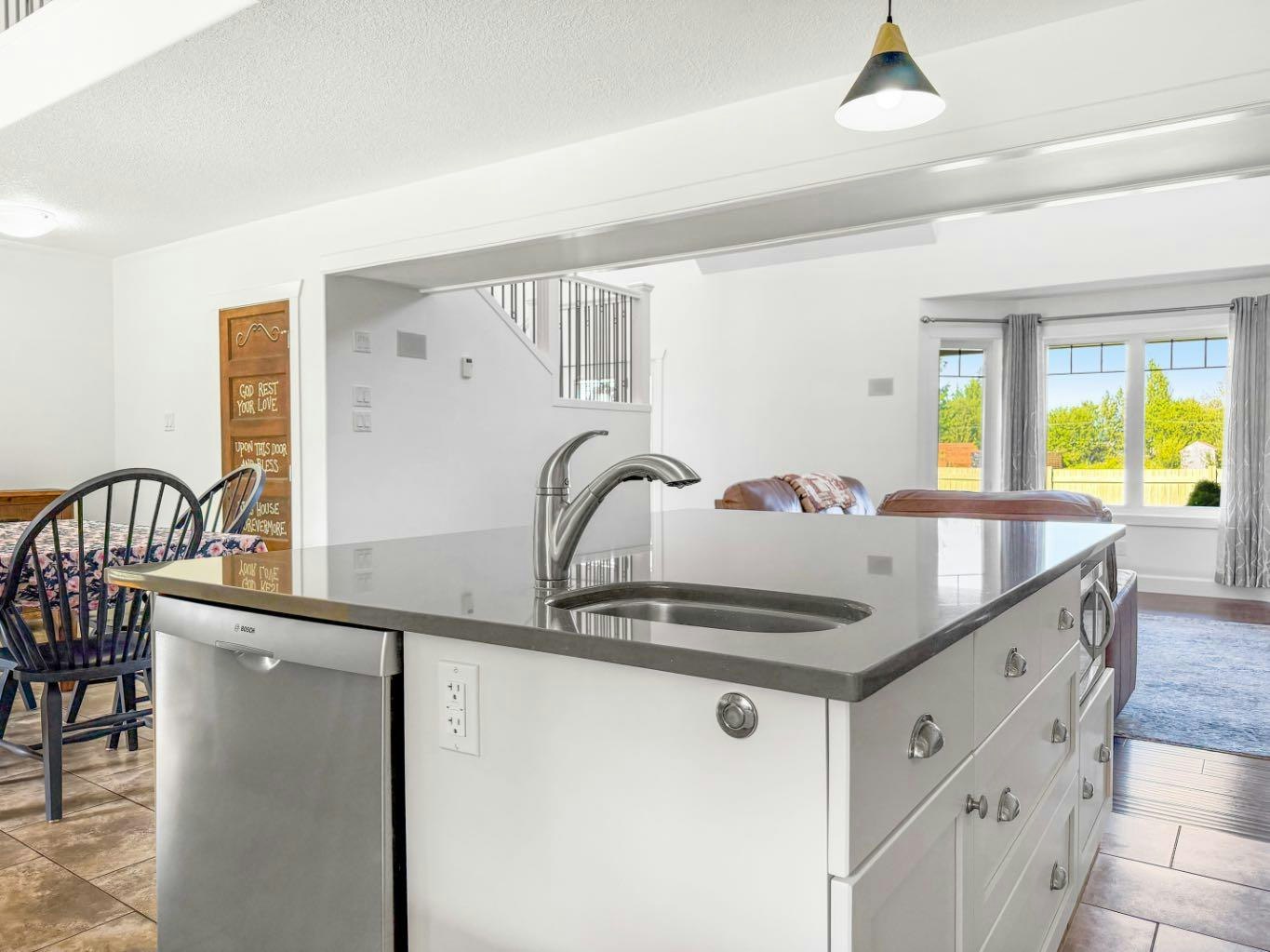 15 2 Avenue SW, Big Lakes County, AB, T0G 1J0 - 15