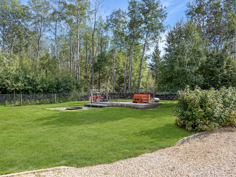 15 2 Avenue SW, Big Lakes County, AB, T0G 1J0 - 40