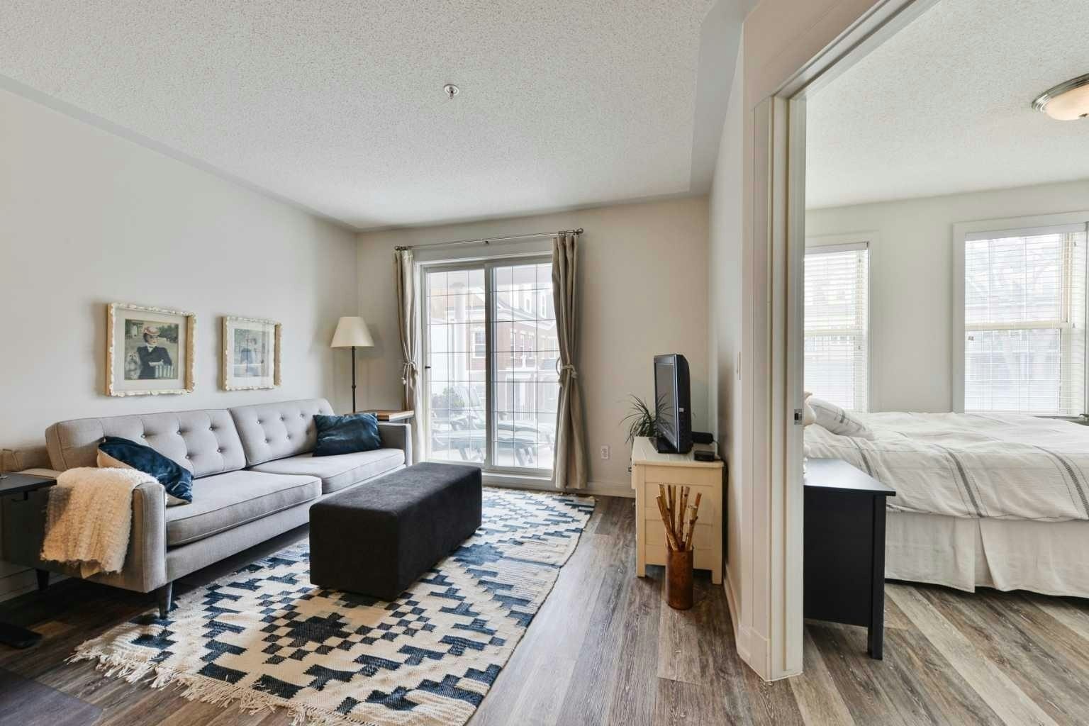 228-2233 34 Avenue SW, Calgary, AB, T2T 6N2