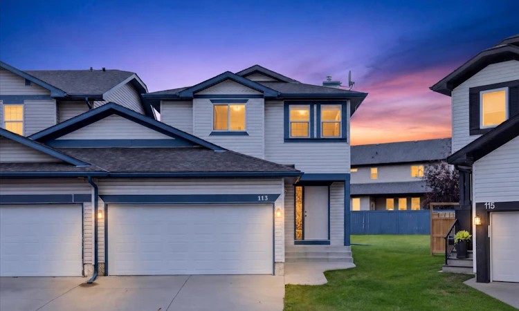 113 Canoe Square SW