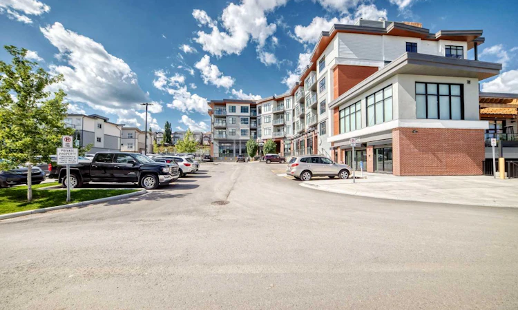 301-205 Spring Creek Common SW