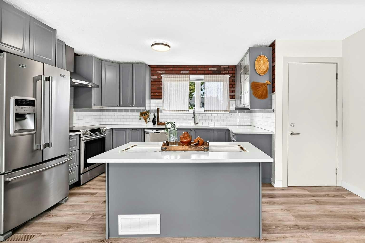 42 Rundlelawn Close NE, Calgary, AB, T1Y 3J3