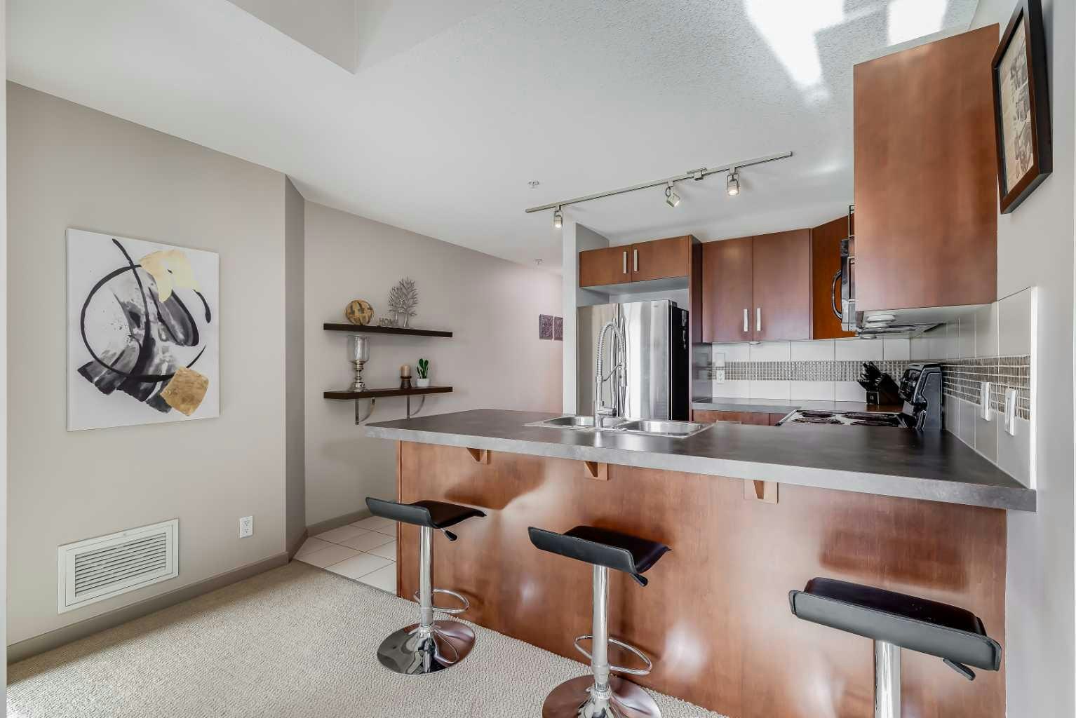 205-210 15 Avenue SE, Calgary, AB, T2G 0B5