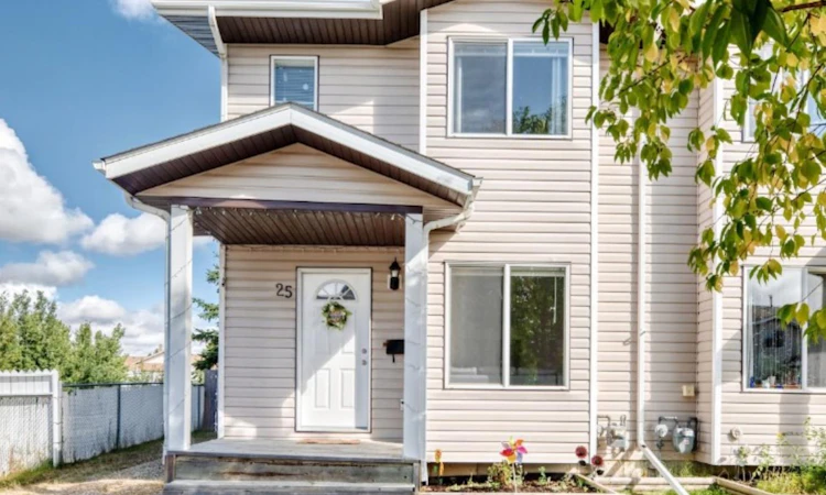 25 Lakeview Close