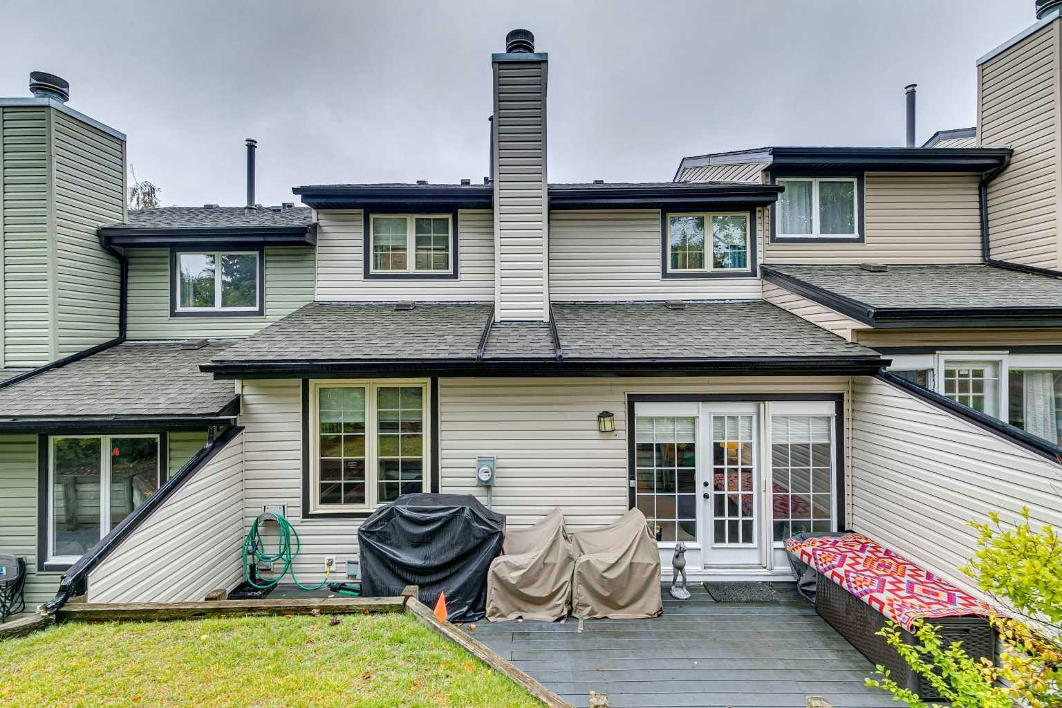 22-448 Strathcona Drive SW, Calgary, AB, T3H 1M3