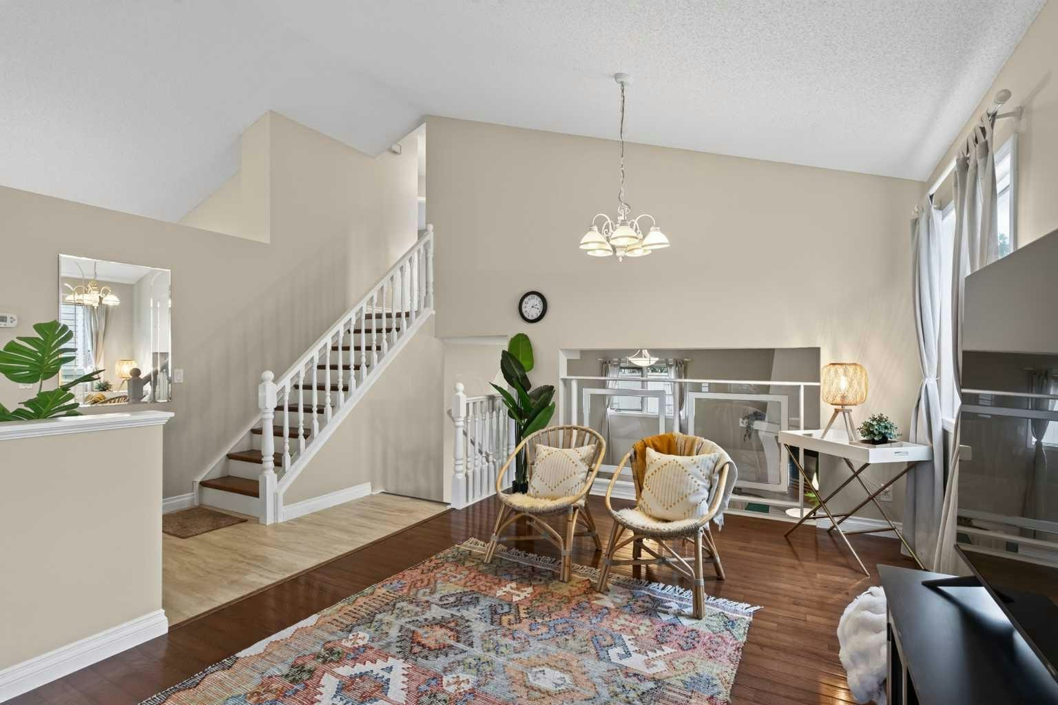 15 Sunridge Crescent NW, Airdrie, AB, T4B 2G6